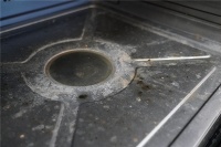 搪瓷还是陶瓷?选对嵌入式蒸烤箱内腔,免交“智商税”