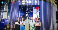 潮这儿看|新浪主编团走进中国建博会(广州)参观皇派门窗