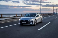 百公里油耗低至3.0L,中国影豹开启运动轿车更多可能
