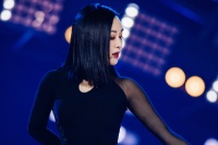 钟丽缇晒出常用健发梳养发秘诀，远离脱发秃头