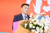 新豪轩集团董事长冯文波:坚守长期主义,相信奋斗的力量