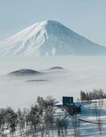 Snøhetta新作 | NOT A HOTEL度假屋俯瞰日本羊蹄山，独享一份静谧