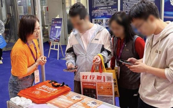 中山灯饰老板的转变：选奇兵到家专业售后服务平台，从成本负担到流量入口的秘诀
