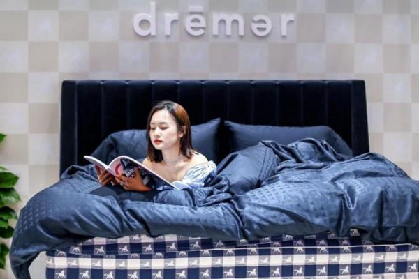 再赴进博之约｜海丝腾携瑞典国宝级匠师揭晓百万床具的睡眠奥秘