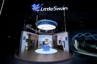 小天鹅空调亮相美的“智美万象”发布会：以国民家庭中央空调首选，启幕全屋健康空气2.0时代