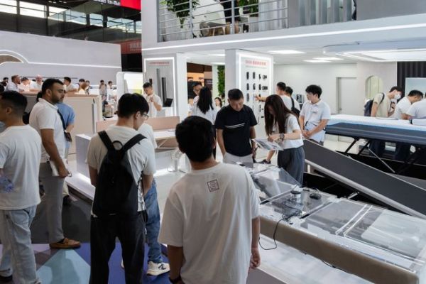 OKIN亮相2026中国国际家具展:让智能家具动而不扰